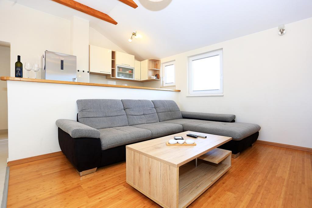 Apartment Pa Ve Murter Zewnętrze zdjęcie