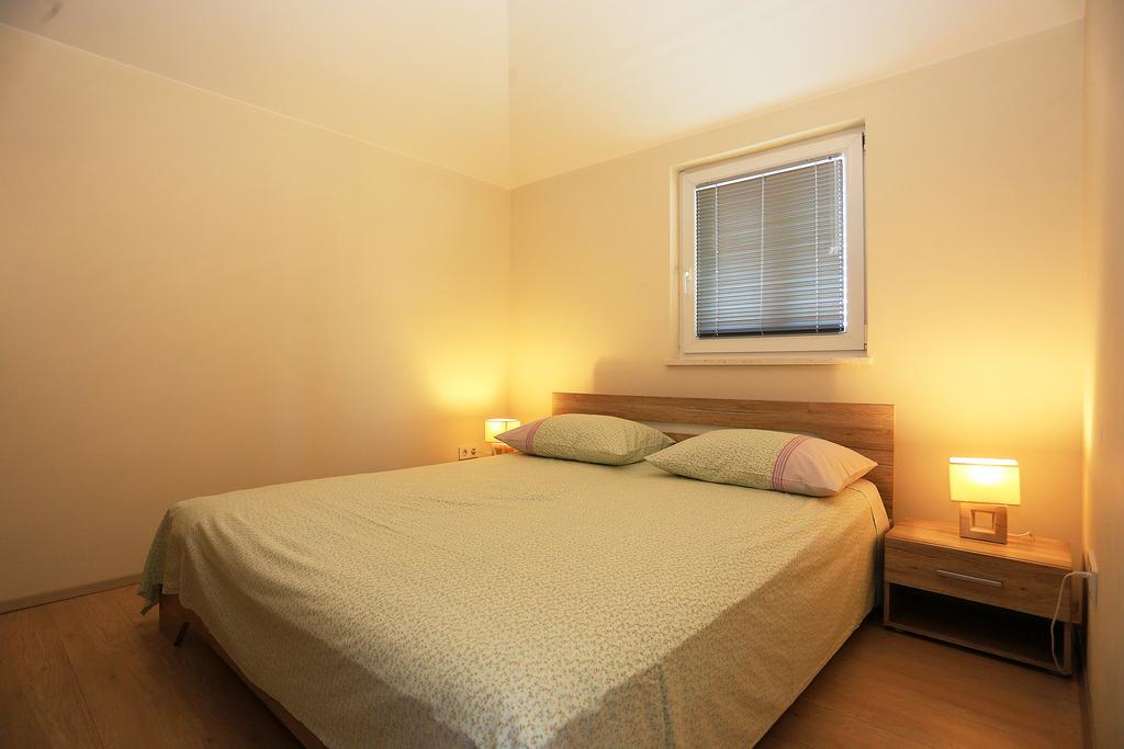 Apartment Pa Ve Murter Zewnętrze zdjęcie